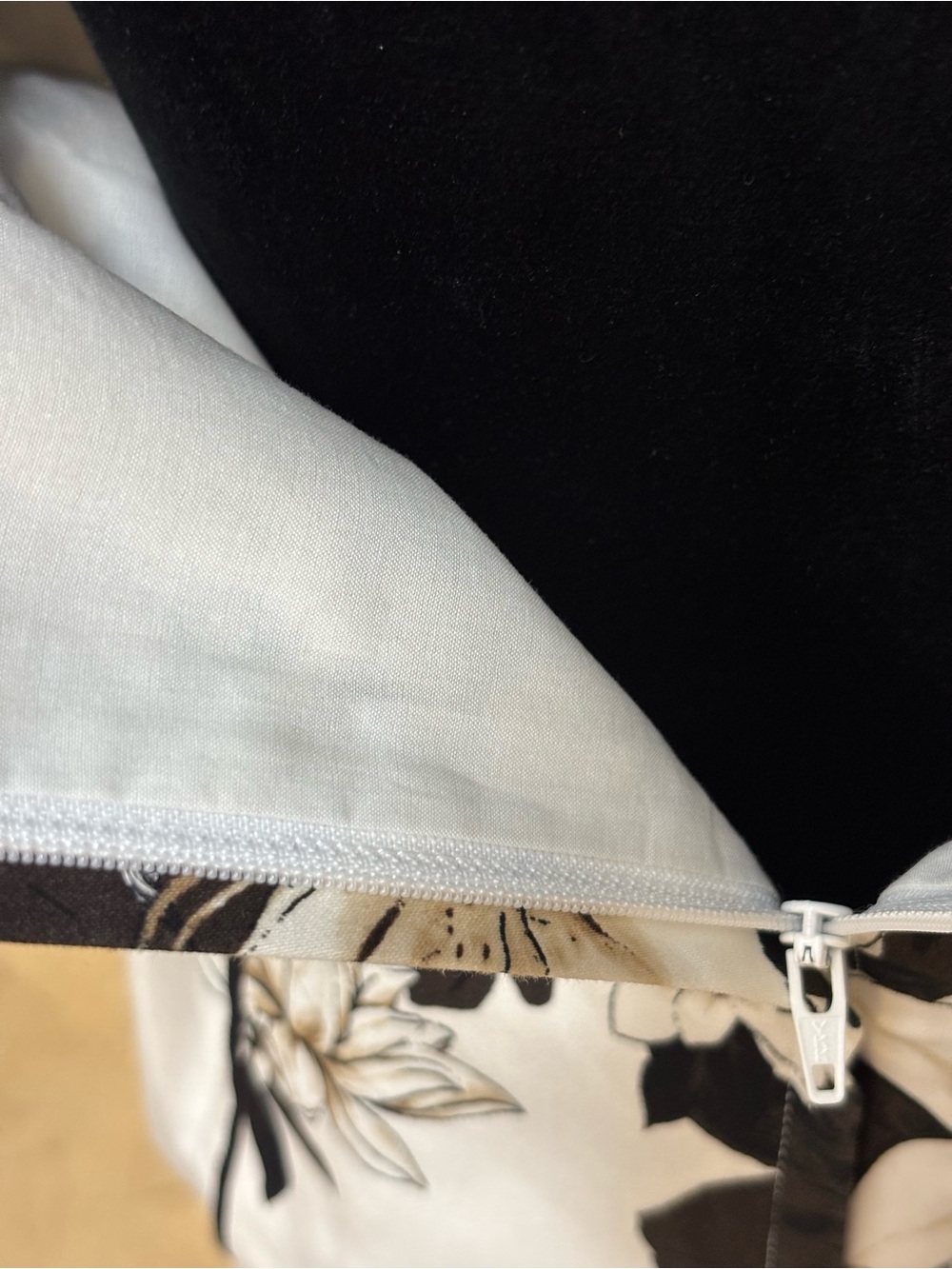 White House Black Market Black & White Strapless Floral Zebra Bone in iCami New - Picture 6 of 10